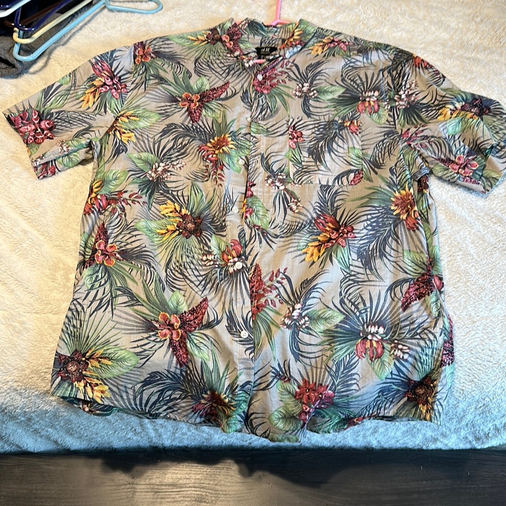 Hawaiian button up